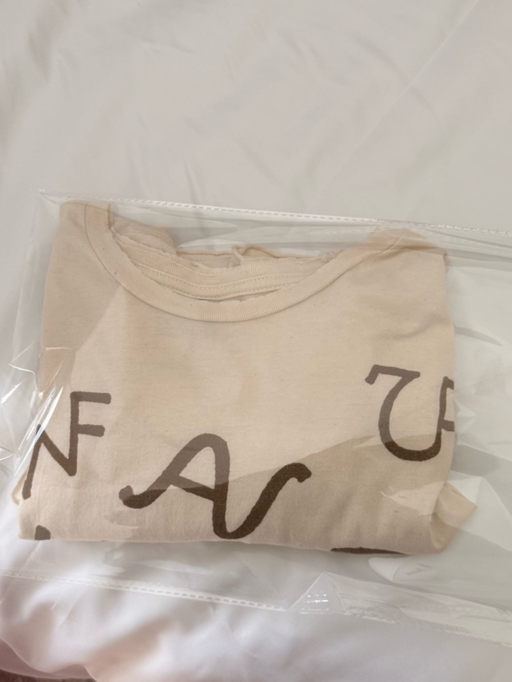Cream Graphic Ranch brand Tshirt - Picture 3 of 4